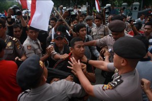 Suasana aksi tolak Lembaga Wali Nanggroe. (Ist)