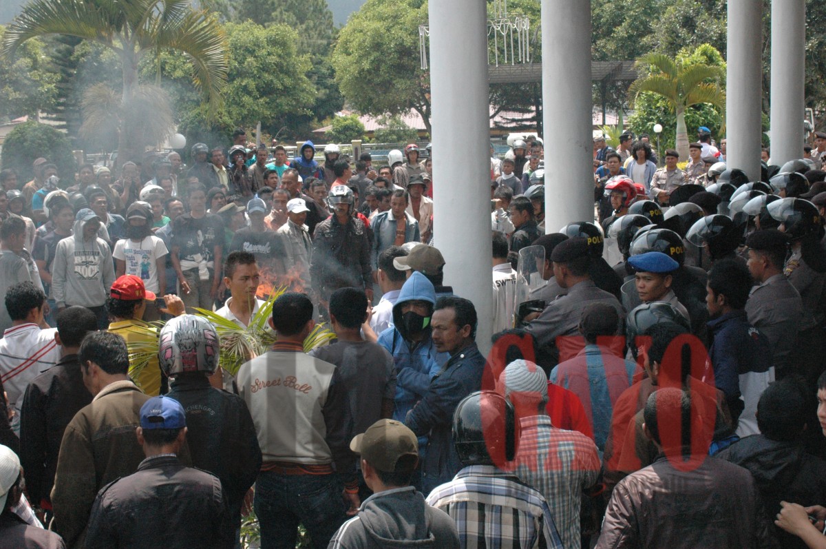 Demo Gempa Gayo