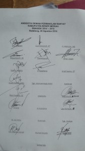 Inilah 25 Anggota DPRK Terplih Menandatangani petisi bersama