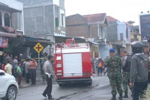 kebakaran i SP IV Bebesen (Foto/Iqoni RS)