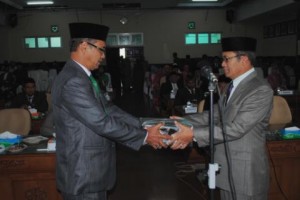 Dasaluddin Anggota DPRK Pengganti Antar Waktu (Foto : Humas Aceh Tengah)