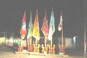 bendera mahasiswa UGP yang dikibarkan di Kampus UGP (Iqoni RS)